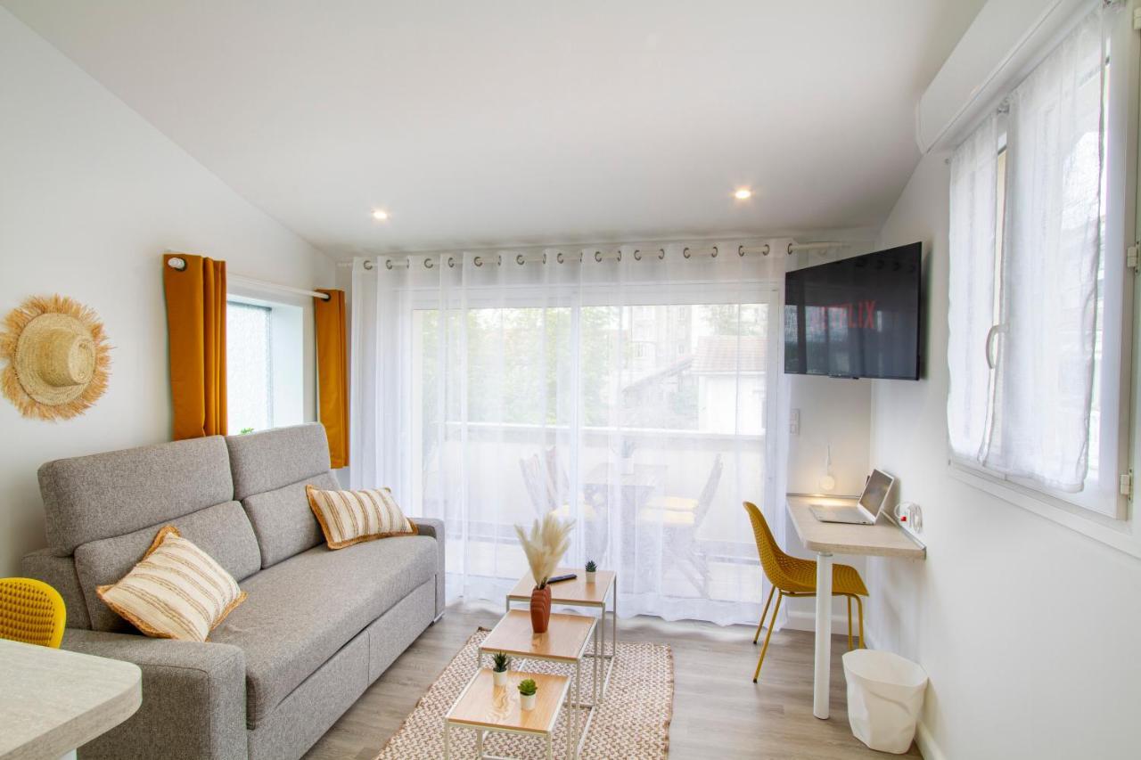Soleil D'Ete - Netflix & Wifi - Balcon - Climatisation - Parking Gratuit - Check-In 24H24 - Emplacement Velos - Goodmarning Châlons-en-Champagne Exterior foto